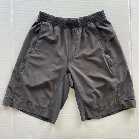Men’s Lululemon Athletic Shorts Dark Gray  - Size Medium - Picture 1 of 16
